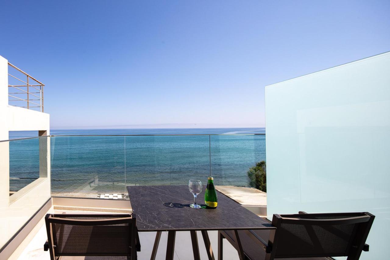 Deux Paradis, A Beachfront Retreat, By Thinkvilla Rethymno Exteriör bild